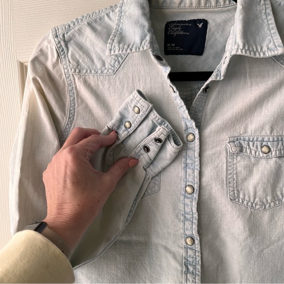 AE Denim shirt - Picture 3 of 6